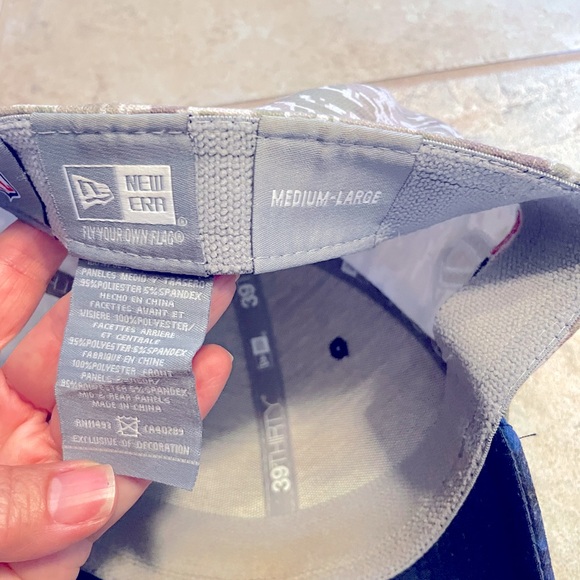 NFL Patriots XL shirt and M/L hat bundle! - Picture 11 of 11